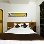 Oyo 9911 Apartment Shylee Niwas