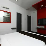 Oyo 9911 Apartment Shylee Niwas